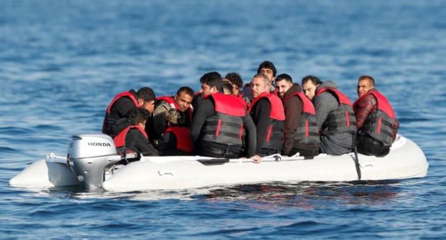 Thirrja e ministrit britanik: Shqiptarët duhet të ndalohen të kërkojnë azil në Britaninë e Madhe