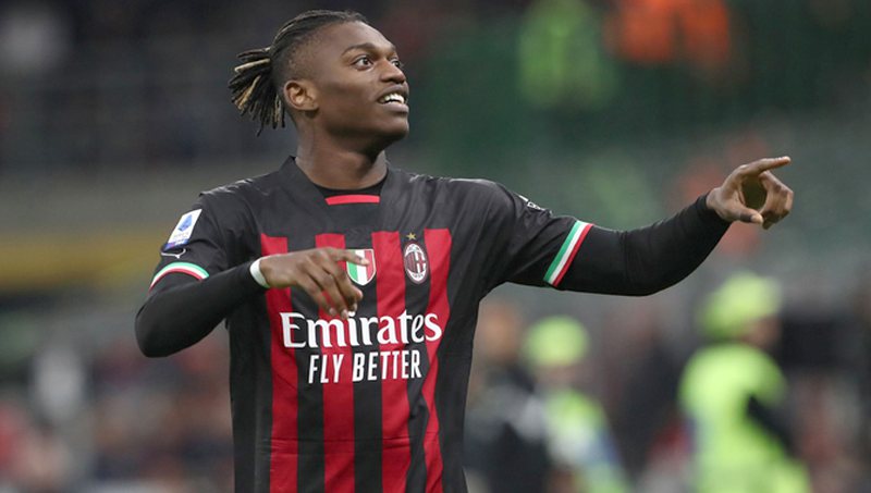 Leao qetëson tifozët: Liga të tjera? Tani jam i fokusuar 100% te Milani