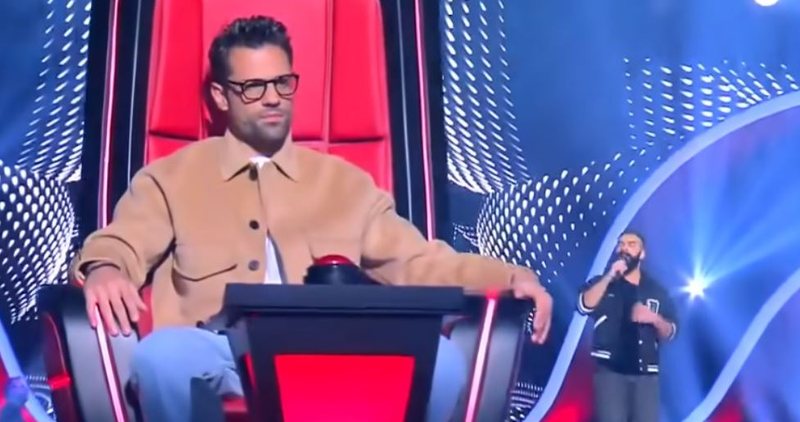 Mori plot 4 “Po”, i riu shqiptar mahnit jurinë e “The Voice” në Greqi (VIDEO)