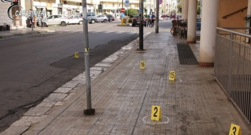 Qëlloi 16 plumba mbi ish-të dashurën, merret vendimi drastik për 22-vjeçarin shqiptar në Itali