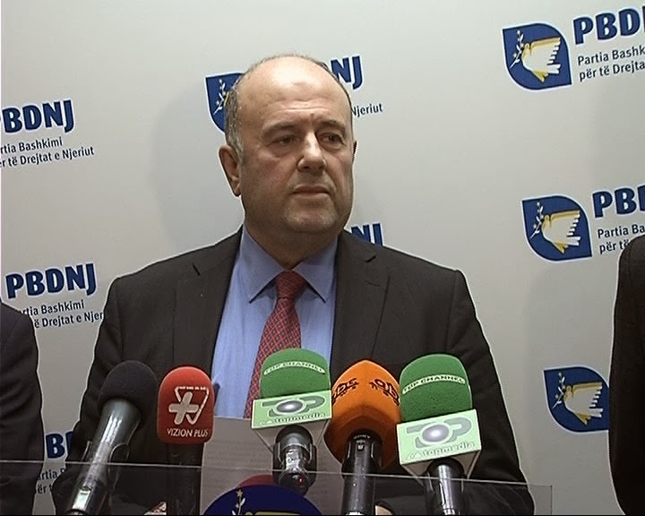 Përplasi për vdekje 17-vjeçarin, arrestohet ish-kryebashkiaku i Himarës, Vasil Bollano