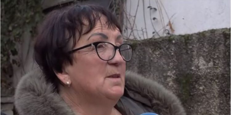 Djali goditi me grusht Berishën, nëna e Gert Shehut i kërkon falje kreut të PD-së: Ka probleme të shëndetit mendor