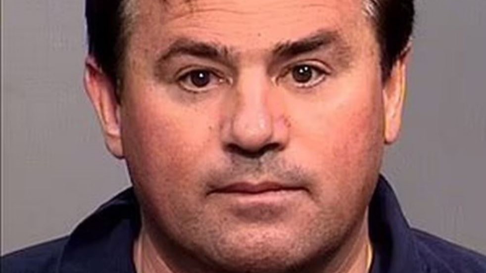 Vetëshpallet profet dhe ka 20 gra, burri kërkon të martohet edhe me vajzën e tij 14-vjeçe