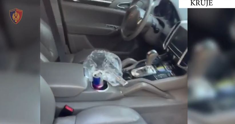 Me pistoletë në makinë gati për qitje, si u kap 31-vjeçari duke lëvizur në qytet (VIDEO)