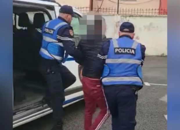 Përndoqi të miturën, arrestohet 27-vjeçari. Në pranga dhe një tjetër