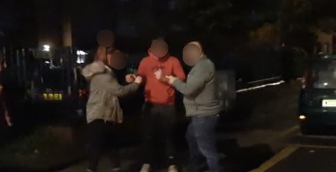 Policia angleze i vë prangat të riut shqiptar: Trafikon bashkëkombës me gomone