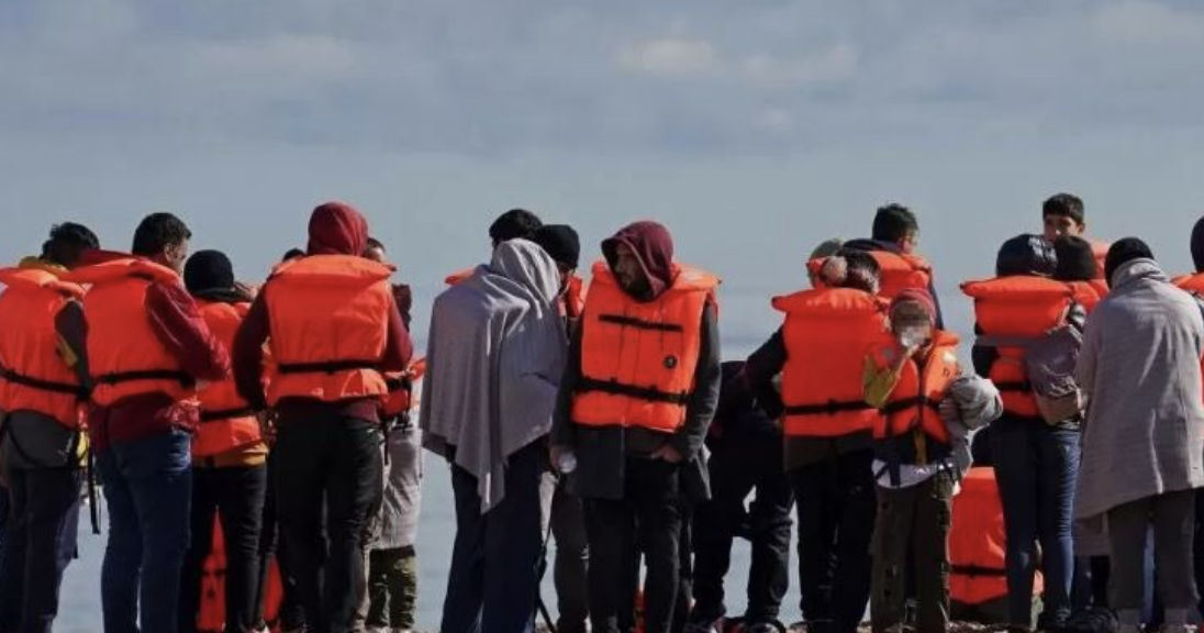 Britania dhe emigrantët shqiptarë, zbardhet plani 5 pikësh i Rishi Sunak për ndalimin e atyre që hyjnë në mënyrë të paligjshme