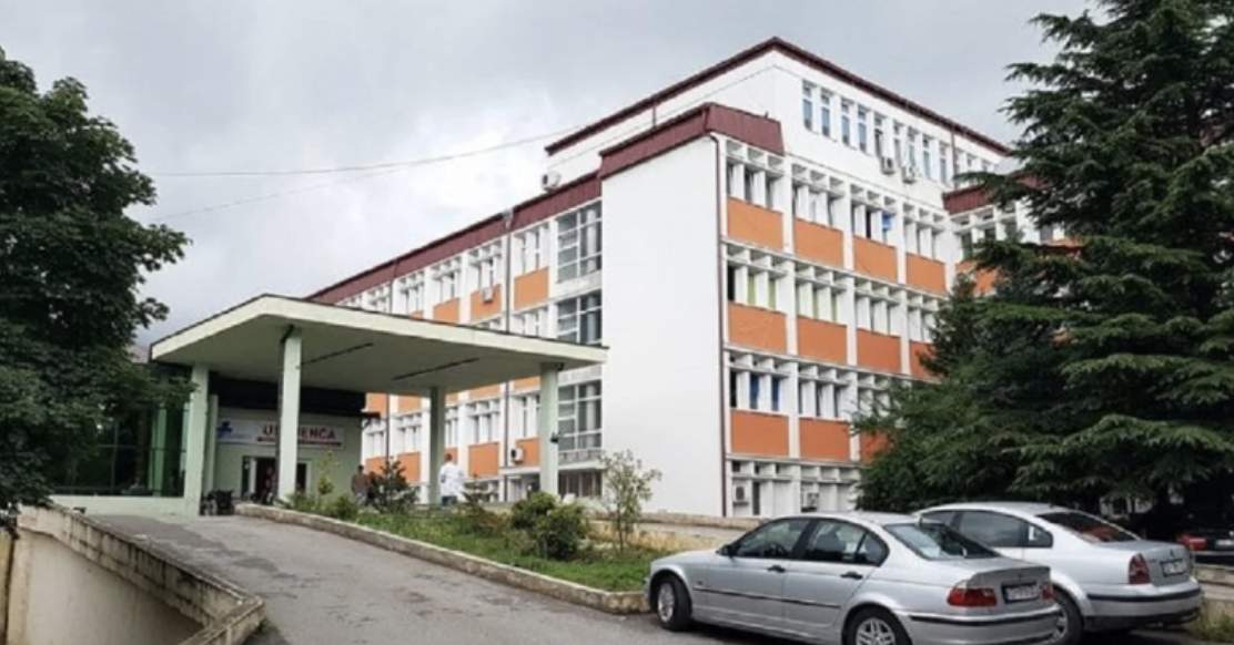 Foshnja e lindur e vdekur u fut në lavatriçe, shkarkohen nga detyra shefi dhe kryeinfermierja e Gjinekologjisë në Pejë