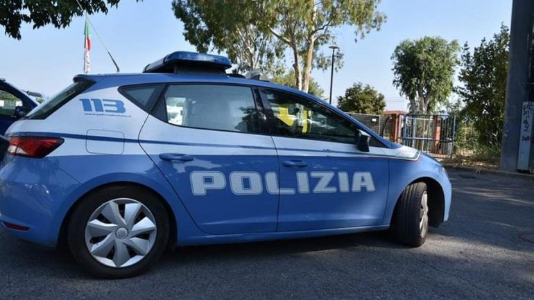 Tentoi t’i shpëtonte policisë italiane, 25-vjeçari shqiptar kapet me rreth 80 doza kokainë dhe 1400 euro