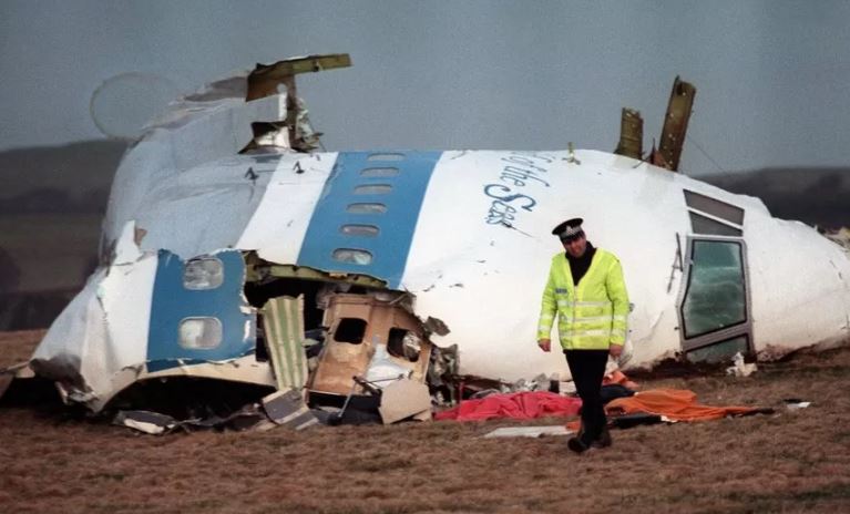 Bombardimi i avionit ku vdiqën 270 persona, iu dorëzohet autoriteteve amerikane një prej autorëve të përfshirë