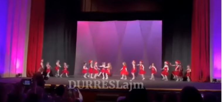 Durrësi plot me festime për fundvit, balerinët e vegjël të “Impact Dancers Show 2” dhurojnë spektakël (VIDEO)