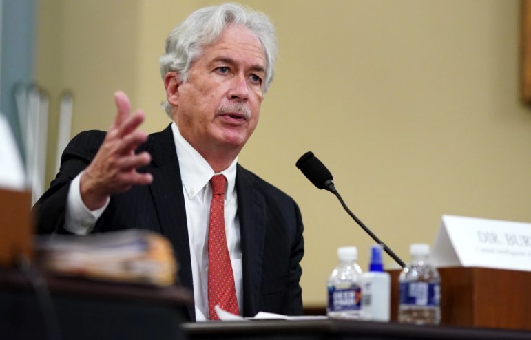 Drejtori i CIA-s: Rusia nuk është serioze për negociatat me Ukrainën