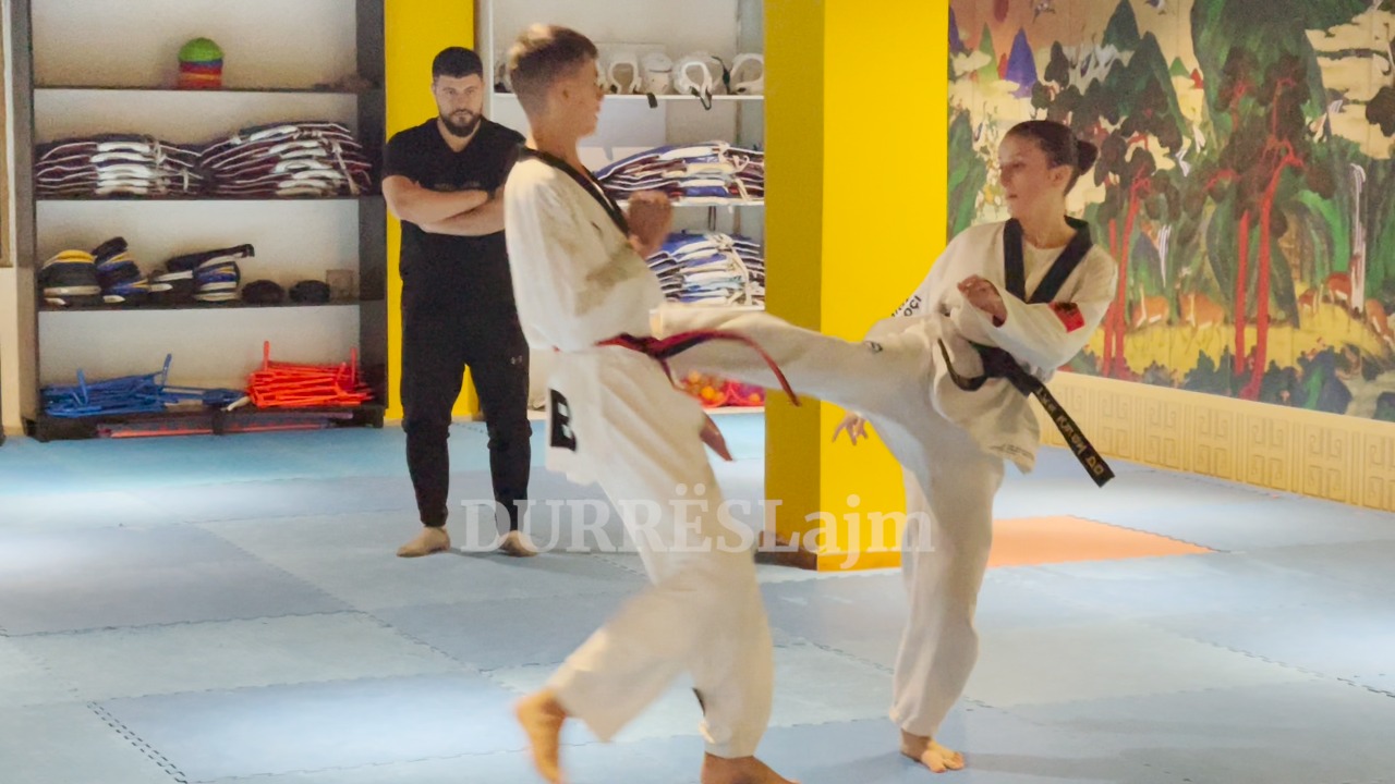 Mori medaljen e bronztë në Kampionatin Ballkanik të Taekwondo, sportistja durrsake Migena Doçi: Synoja të artën (VIDEO)