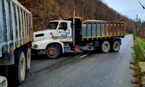 Tensionet në veri, ekspertja amerikane: Konflikti Kosovë-Serbi me strategji të Rusisë! NATO në çdo rast do të ndërhyjë