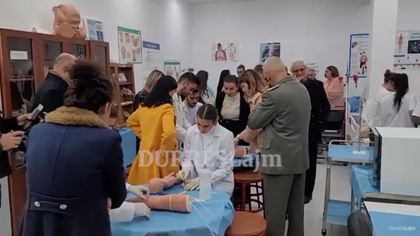 UAMD, Fakulteti i Studimeve Profesionale hap dyert e 12 laboratorëve. Metalla: Së shpejti do të kemi një të ri (VIDEO)