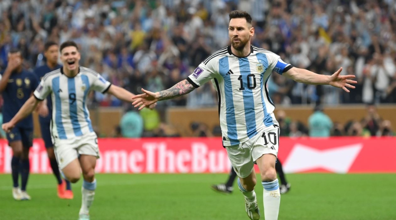 Argjentina KAMPIONE! Fiton Kupën e Botës!