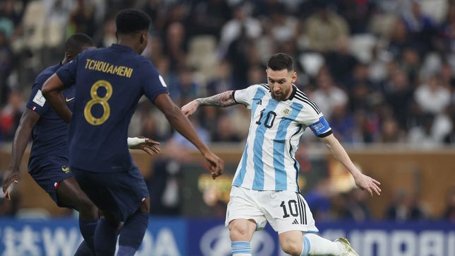 Messi shënon me penallti, Argjentina në avantazh