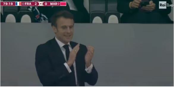 Ngatërroi Makronin me ish-presidentin Sarkozi, gafa e komentatorit të Rai-t gjatë ndeshjes Francë-Marok “pushton” rrjetin