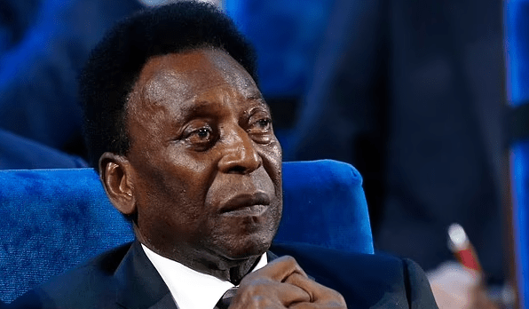 Legjenda e futbollit Pele, në gjendje të rëndë në spital duke luftuar me kancerin