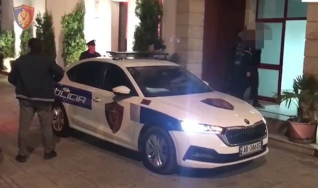 I shpallur në kërkim për vjedhje me dhunë, arrestohet 29-vjeçari në Rinas