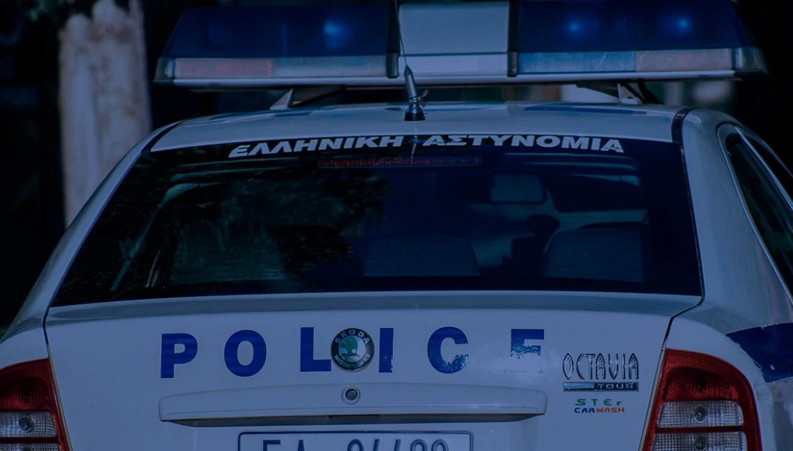 Kacavirrej si “fantazmë” natën nëpër dhomat e turistëve, kapet shqiptari në Rodos