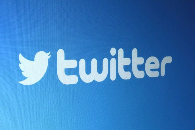 Twitter rikthehet pas disa orëve ndërprerje