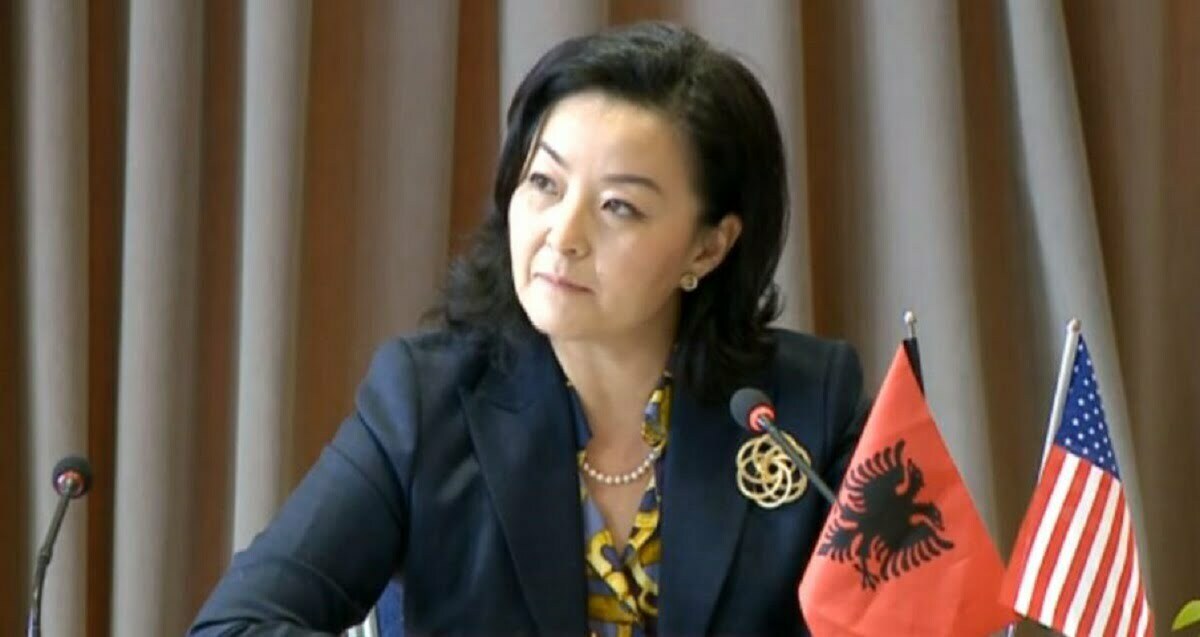 Ambasadorja Yuri Kim shkon në Gjykatën Kushtetuese