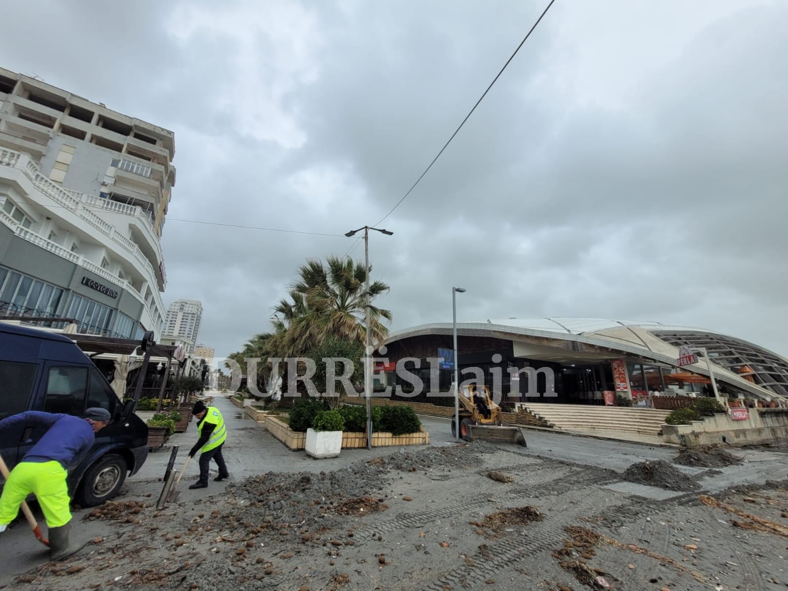 U “pushtua” nga leshterikët prej motit të keq, shëtitorja “Taulantia” pastrohet në kohë rekord (FOTO)