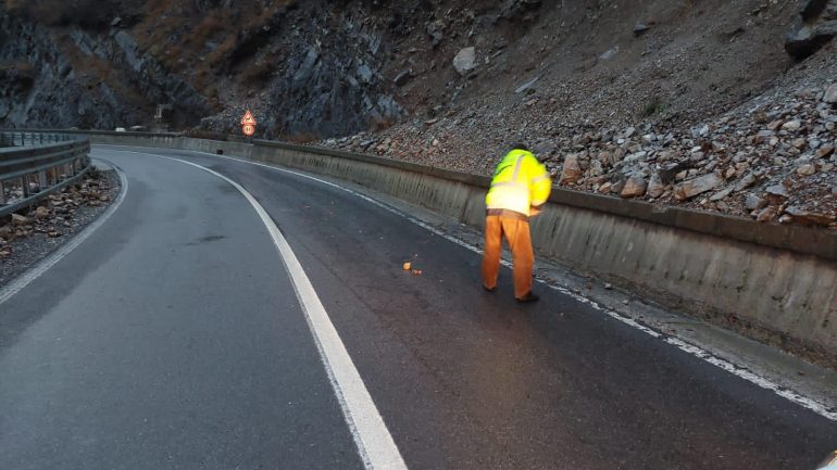 ARRSH thirrje shoferëve: Kujdes! Udhëtoni me zinxhir në këto zona