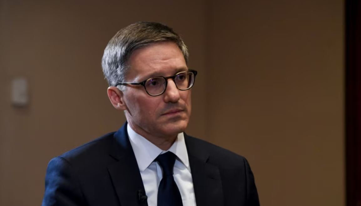 Zyrtari i lartë i DASH, në Kosovë për të shtyrë përpara dialogun e Brukselit