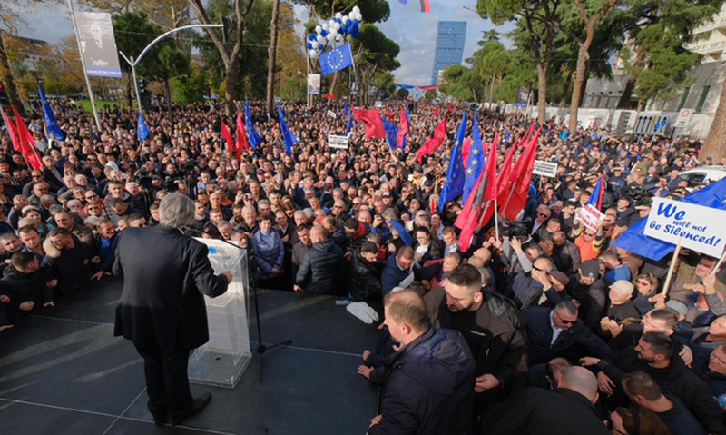 Çfarë po planifikon Berisha për ditën e enjte? Gazetari zbulon 3 skenarët e mundshëm