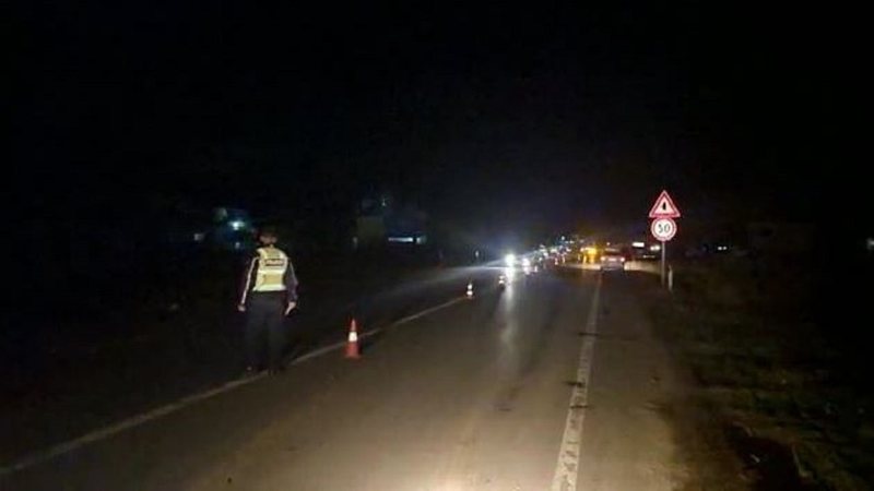 Tjetër aksident i rëndë në rrugën e Arbrit/ Automjeti del nga rruga dhe përfundon në greminë, ka të plagosur