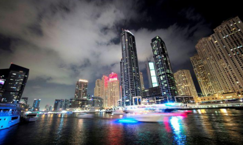 “Shqiptarët janë shumë të suksesshëm”/ Rrëfehet eskorta në Dubai: Zhigolotë marrin mbi 2 mijë euro ora