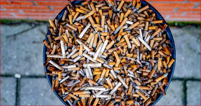 Në Spanjë kompanitë e duhanit duhet të paguajnë për pastrimin e bishtave të cigareve