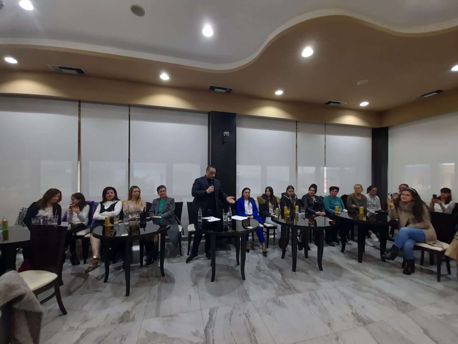 Kryebashkiaku Arbana takim me gratë e Shijakut