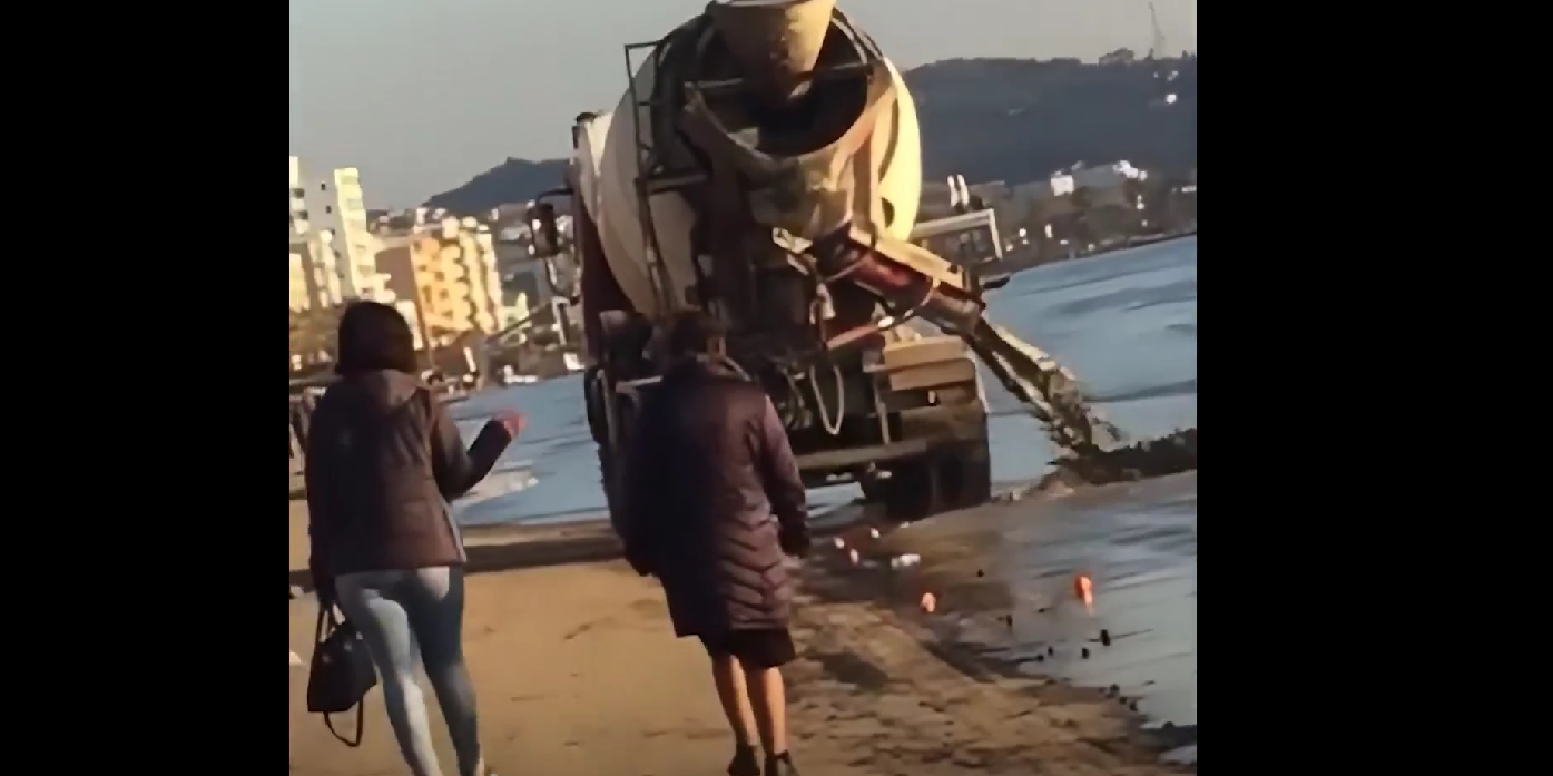 Zbrazi betonieren në breg të detit, policia e Durrësit procedon 43-vjeçarin nga Katundi i Ri