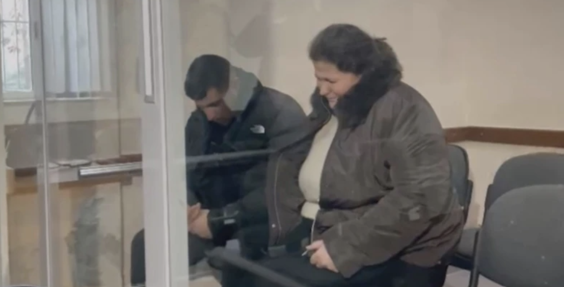 VOA: Pikëpyetje mbi vjedhjen e ish-zyrtares dhe sasitë e mëdha të parave të gjetura