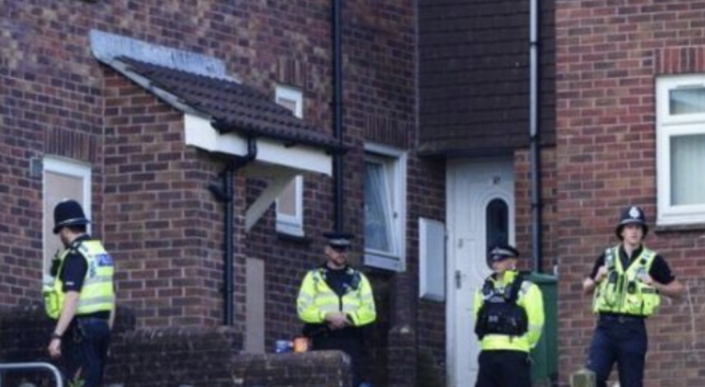 U kapën në shtëpi bari në Britani, në pranga katër shqiptarë (EMRAT)