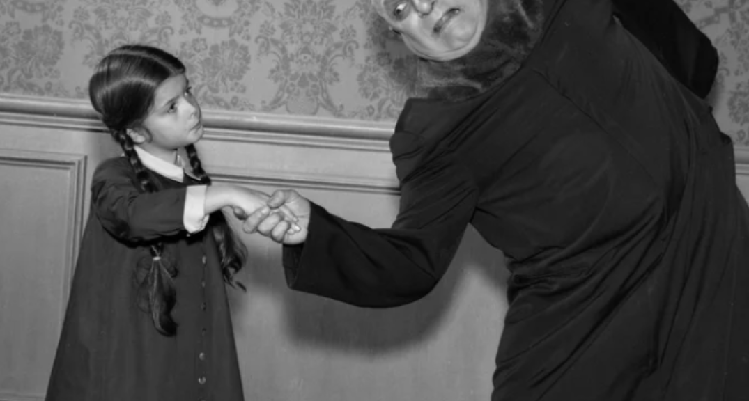 Ndërron jetë “Wednesday Addams”