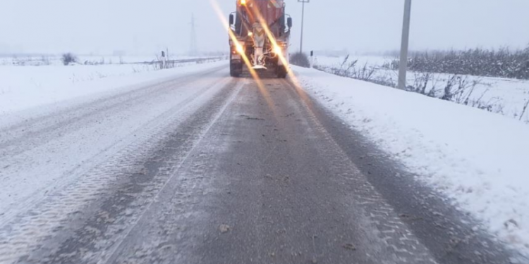 Reshje dëbore në disa zona dhe temperatura të ulëta, moti për sot