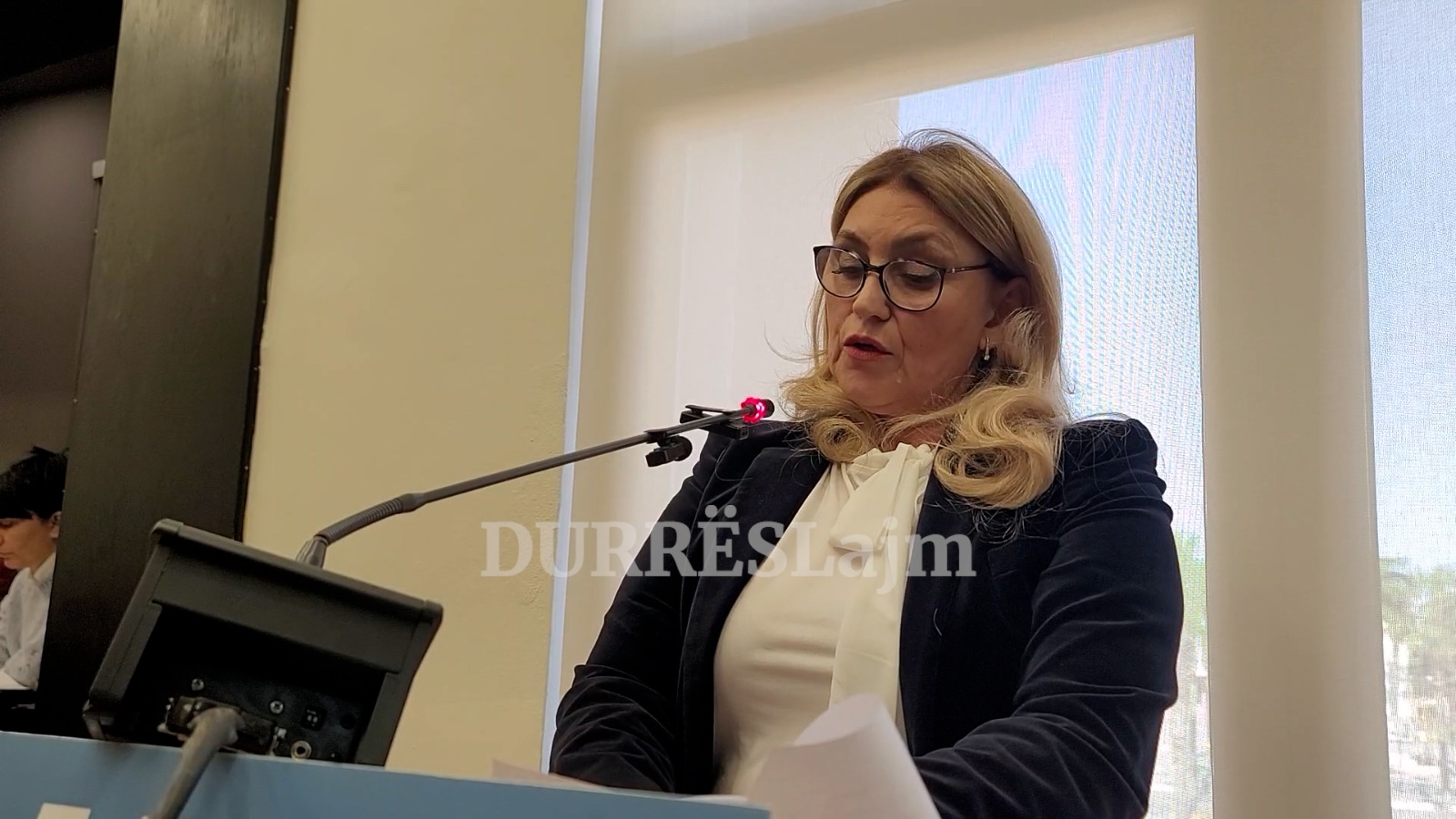 Konkurset për vendet e lira të punës në bashkinë Durrës, flet drejtoresha e Burimeve Njerëzore: Nuk kemi pasur asnjë ankesë (VIDEO)