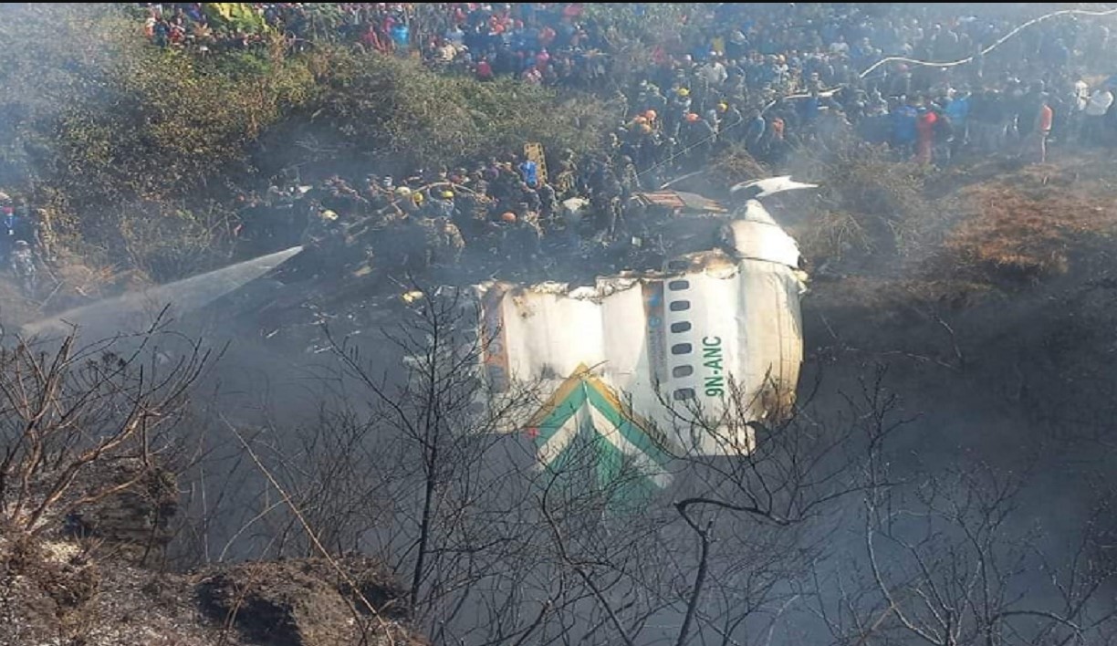 Britma dhe flakë/ Filmoi vdekjen e tij, del videoja e pasagjerit në avionin e rrëzuar në Nepal