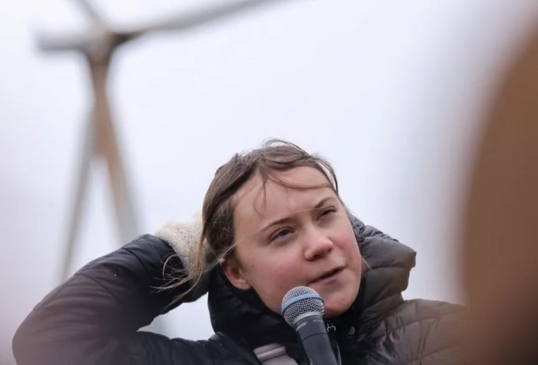 Lirohet Greta Thunberg, u arrestua gjatë protestës në minierën gjermane