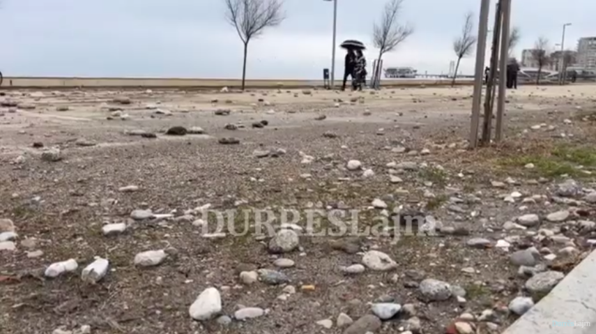 Shëtitorja “Taulantia” pushtohet nga gurët (VIDEO)