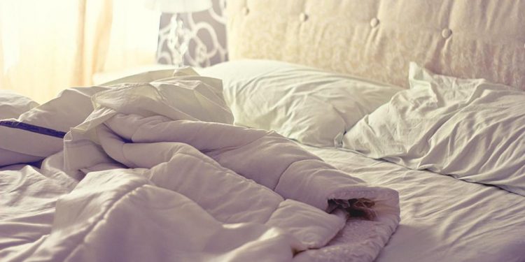 Ja përse nuk duhet të rregulloni shtratin menjëherë pasi të zgjoheni