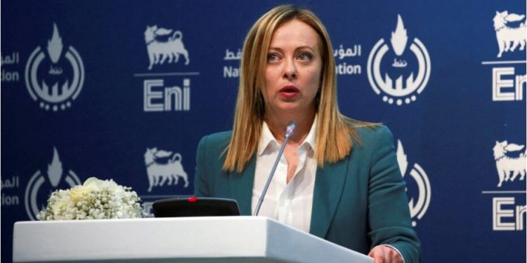 Italia nënshkruan marrëveshje miliarda dollarëshe për gazin me Libinë