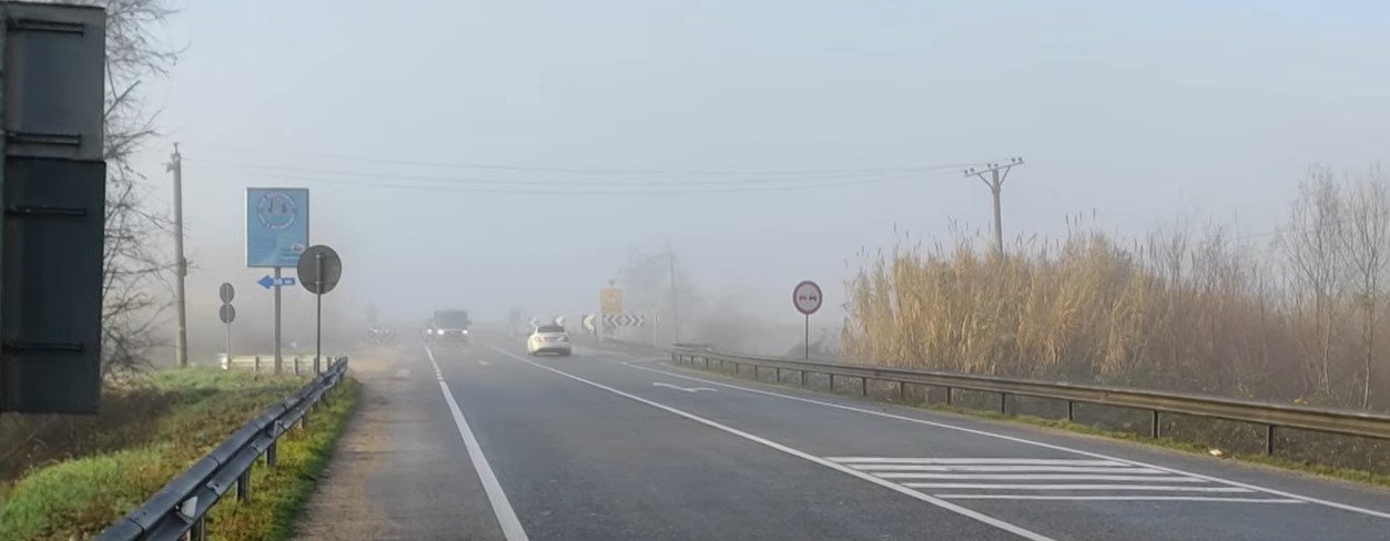 Mjegulla mbulon akset rrugore që lidhen me Fushë-Krujën, raportohen dy aksidente të lehta