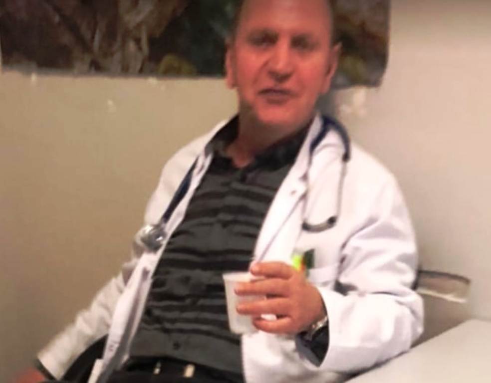 Pëson infarkt kardiak në shërbim, vdes në spital mjeku në Pejë (EMRI)