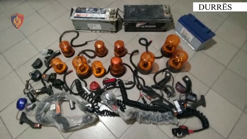 Vidhnin vazhdimisht në fshatrat e Durrësit nëpër banesa dhe magazina, goditet grupi i 3 hajdutëve (VIDEO)