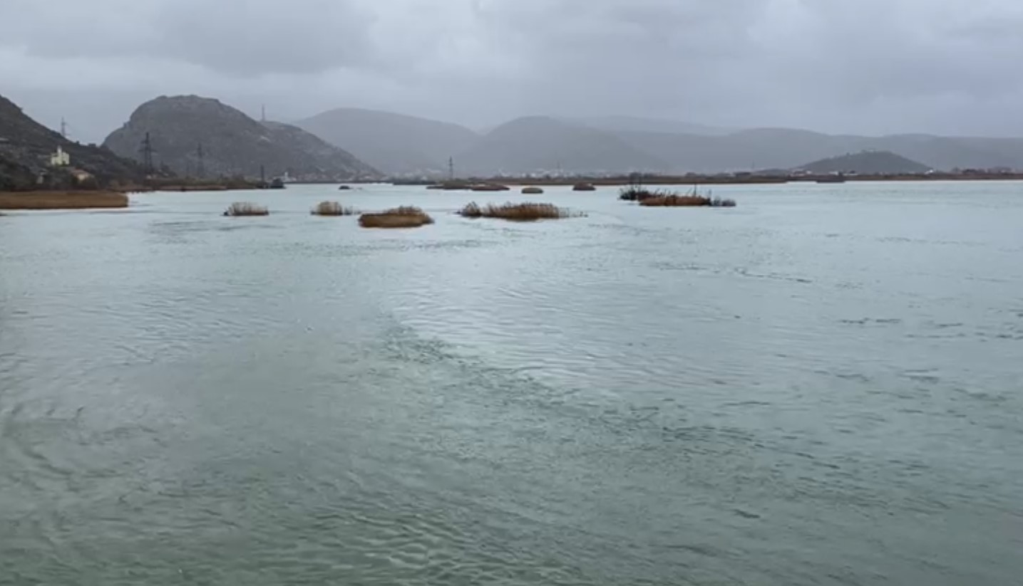 Zgjerohet harta e përmbytjeve në Bashkinë Shkodër, 1000 ha tokë nën ujë